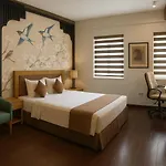 Golden Sunshine Villa Hotel And Travel